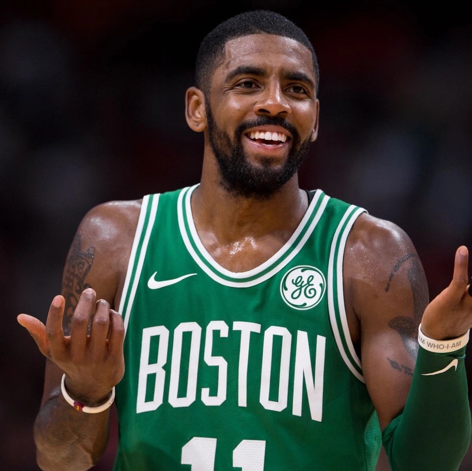 借助詹姆斯 借助詹姆斯